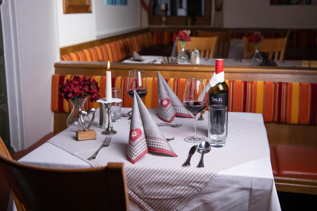 Hotel Restaurant Platzer Gmünd Esterno foto