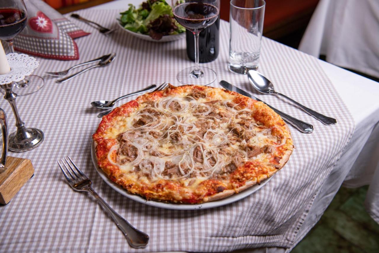 Hotel Restaurant Platzer Gmünd Esterno foto